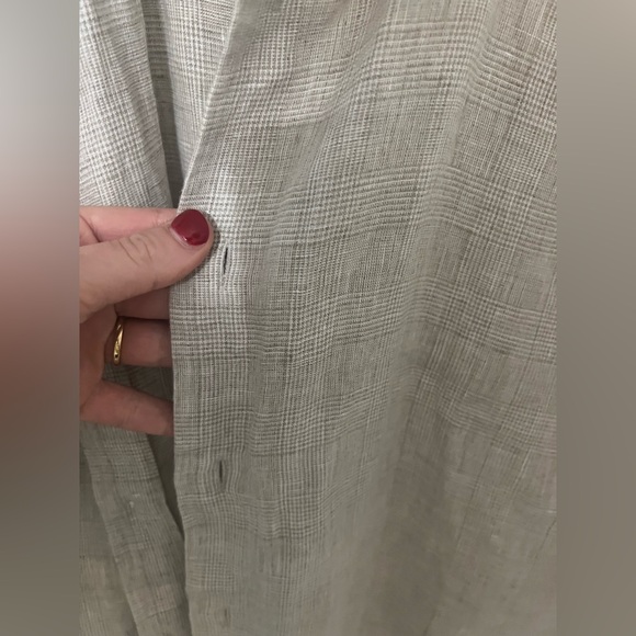 Linen Beige/Natural Color Button-Up Shirt, Banana Republic - Picture 7 of 12